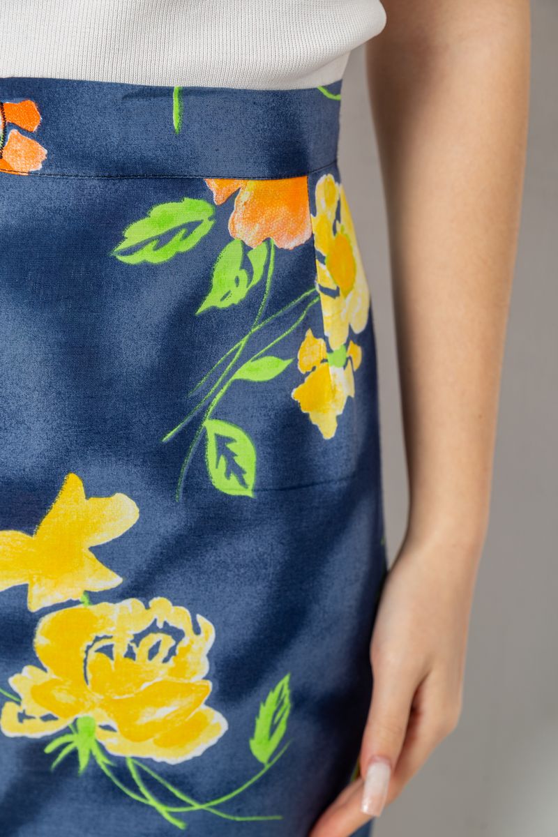 Спідниця вільного крою на запах, колір темно-синій, 167R345 - Зображення 5